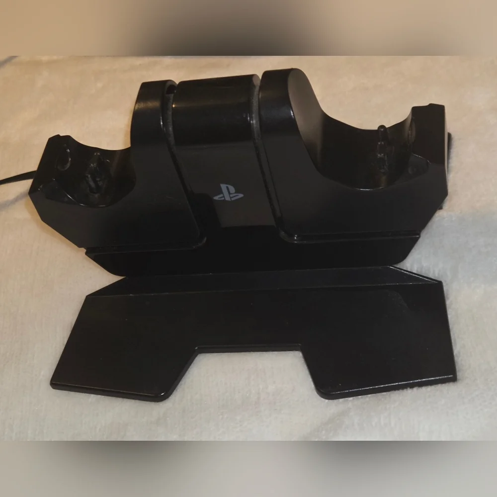PlayStation 4 Slim 500GB Bundle